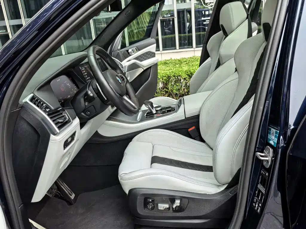 BMW X5 M 2022 — фото 10