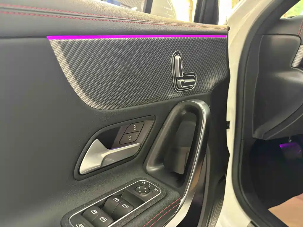 Mercedes-Benz A-Class 2024 — фото 14