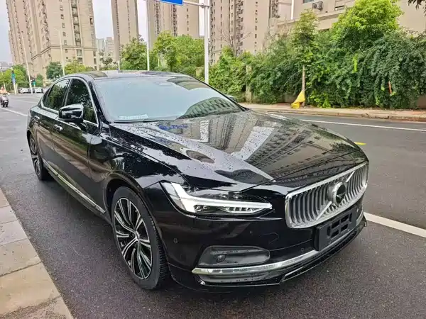 Volvo S90 2022