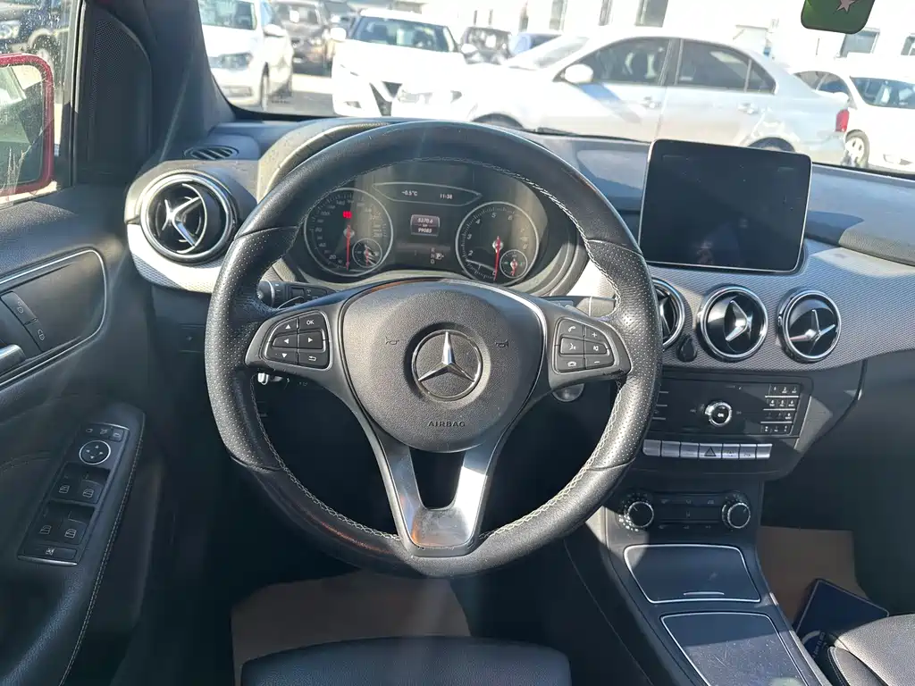Mercedes-Benz B-Class 2019 — фото 15