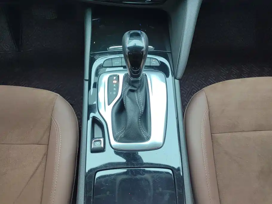 Buick Regal 2019 — фото 16