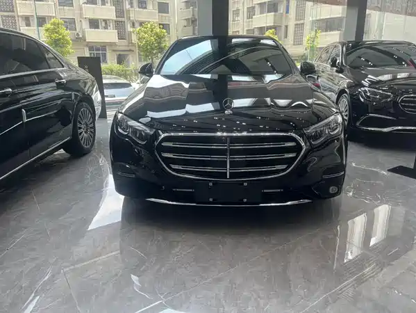 Mercedes-Benz E-Class 2024