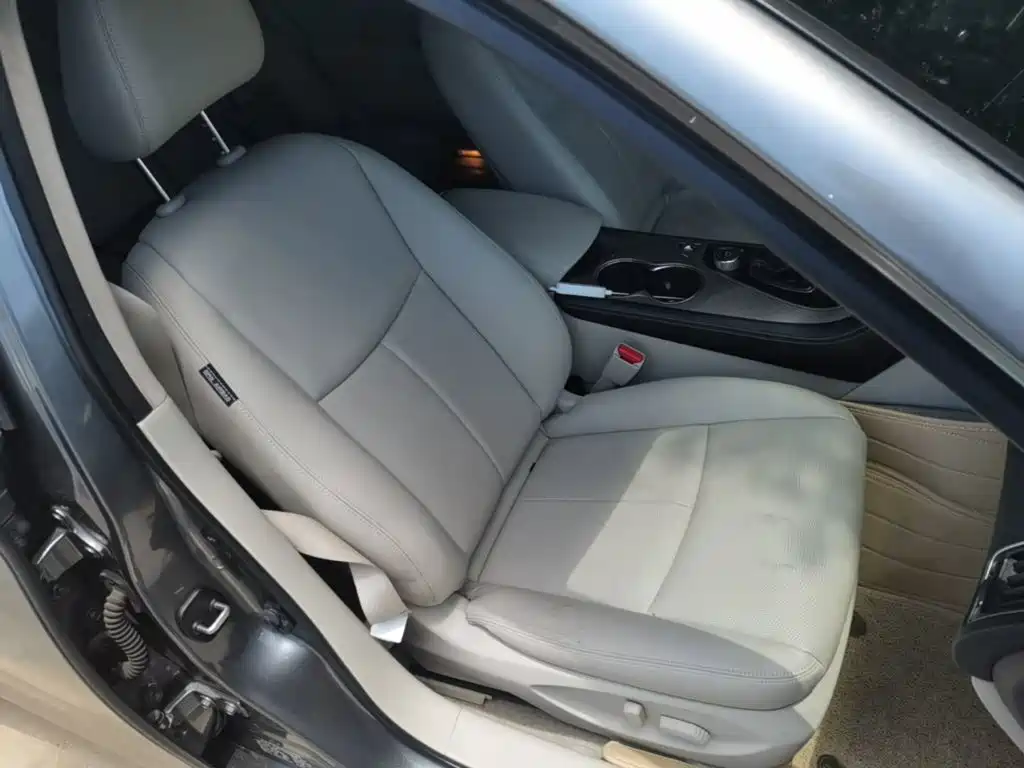 Infiniti Q50L 2015 — фото 25