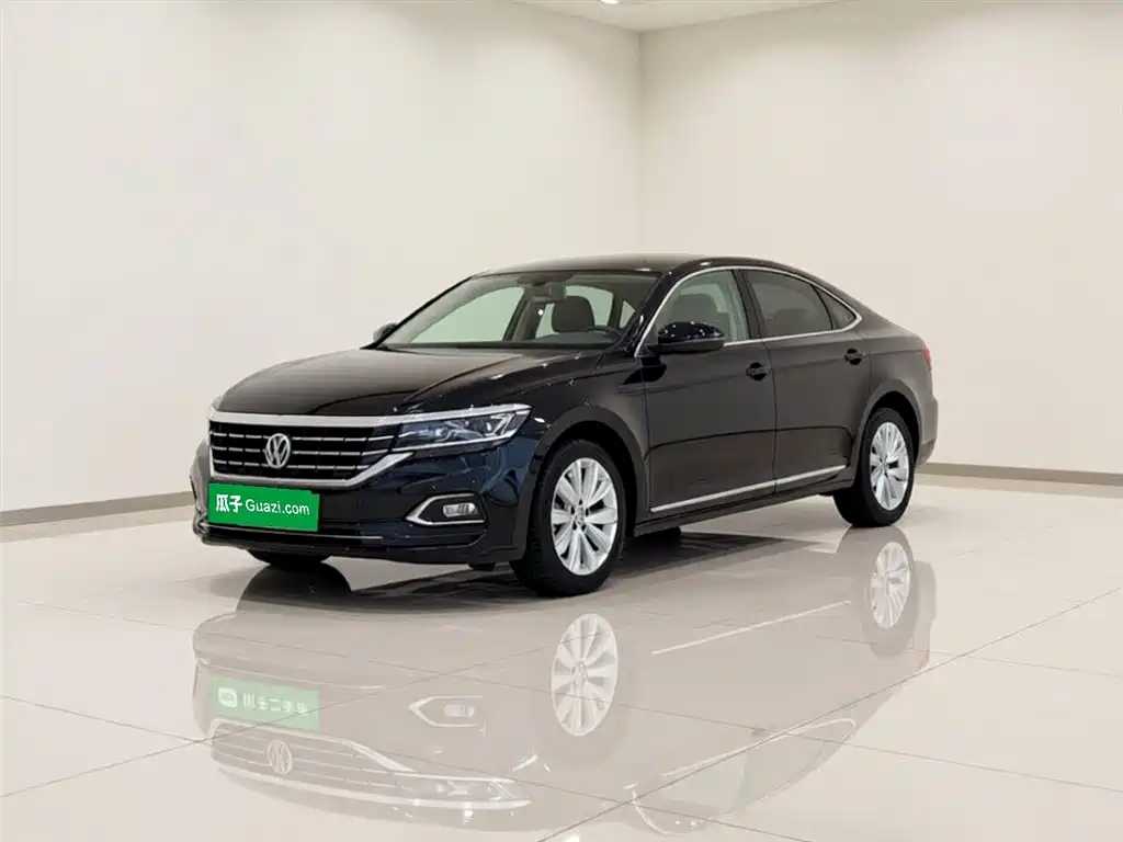 Volkswagen Passat 2021 — фото 1