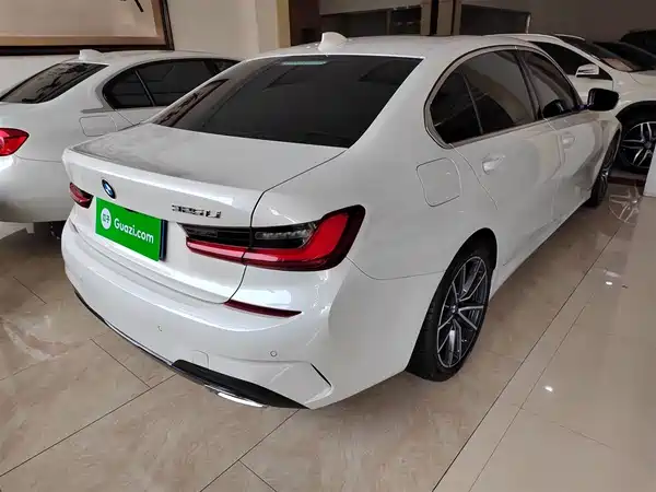 BMW 3 Series 2022