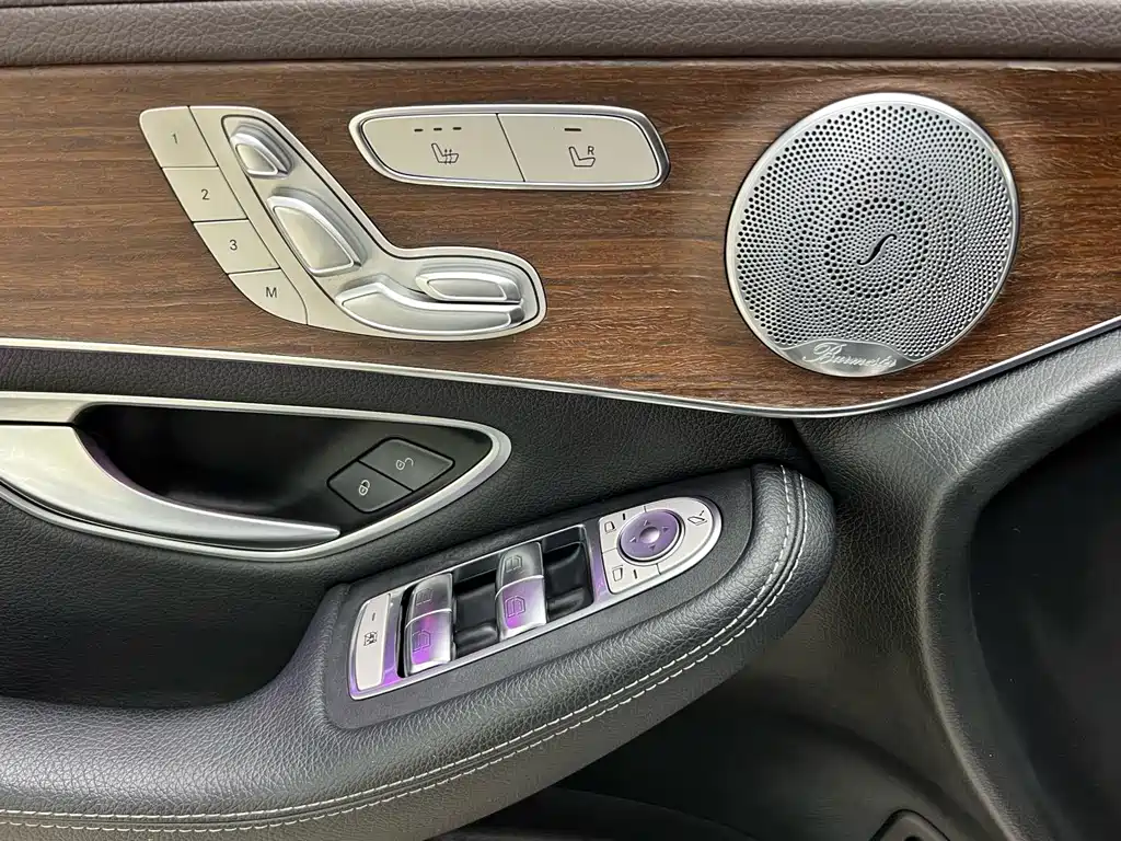 Mercedes-Benz GLC 2021 — фото 19