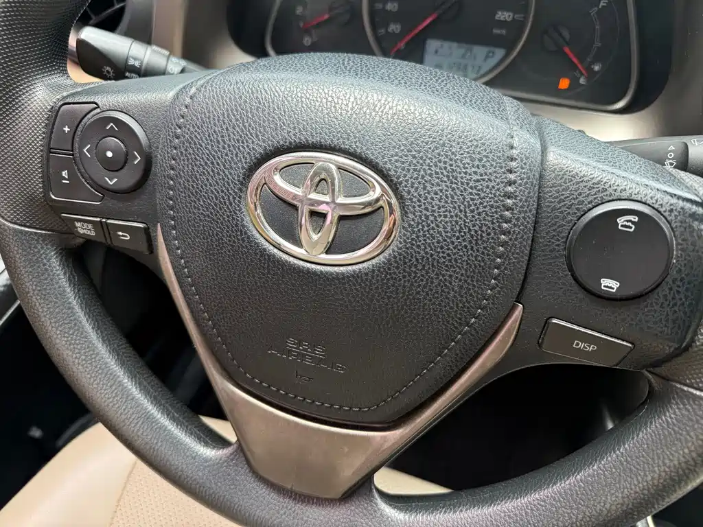 Toyota RAV4 2016 — фото 6
