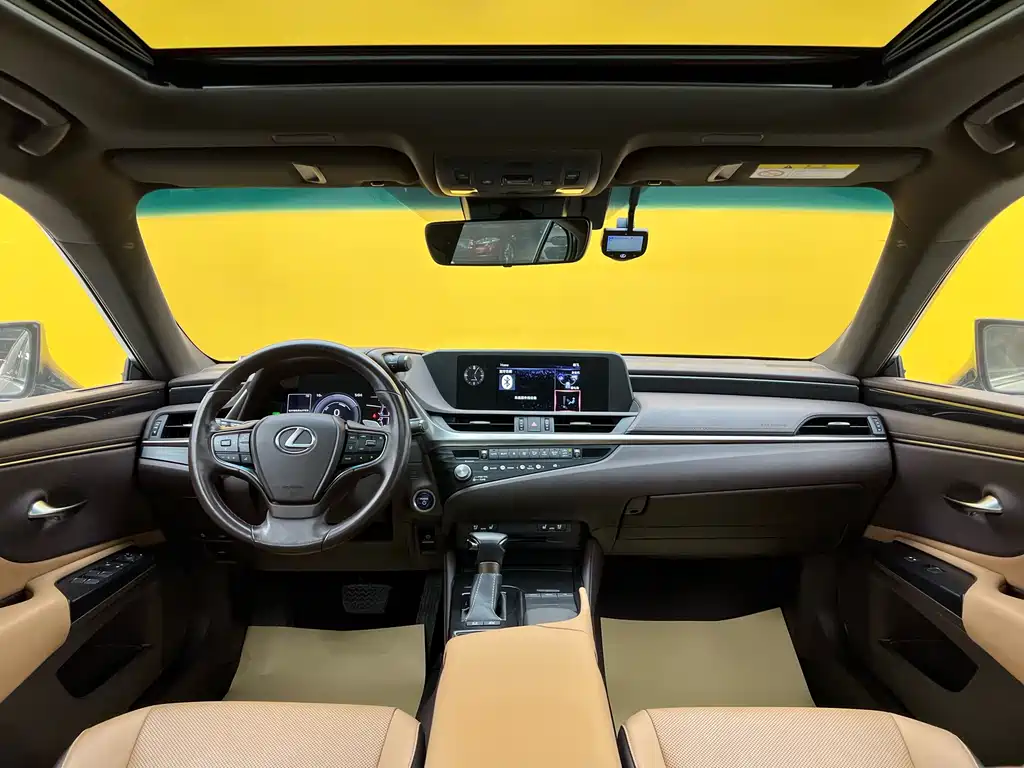 Lexus ES 2021 — фото 13