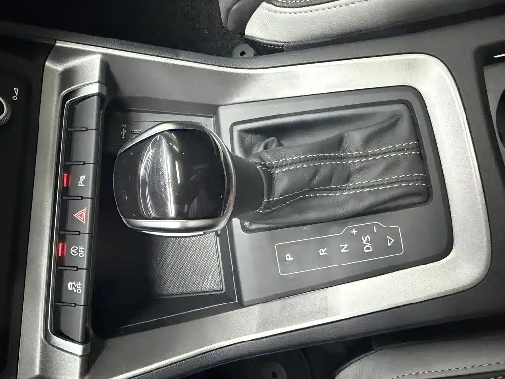 Audi Q3 2023 — фото 17