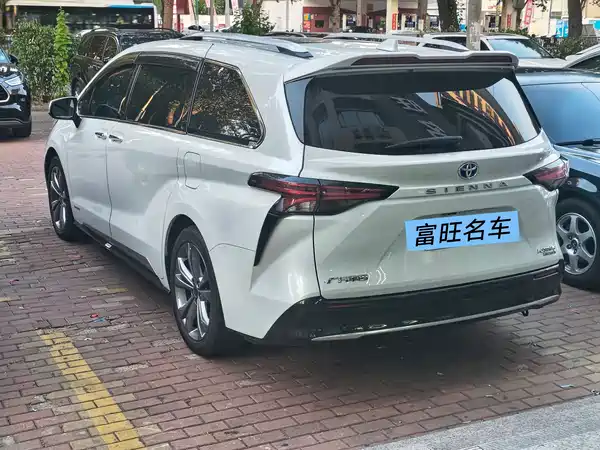 Toyota Sienna 2023