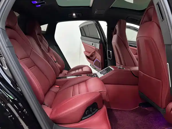 Porsche Panamera 2024