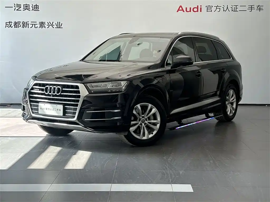 Audi Q7 2019 — фото 1