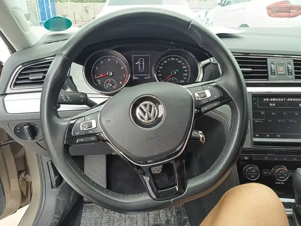 Volkswagen Lamando 2018 — фото 11