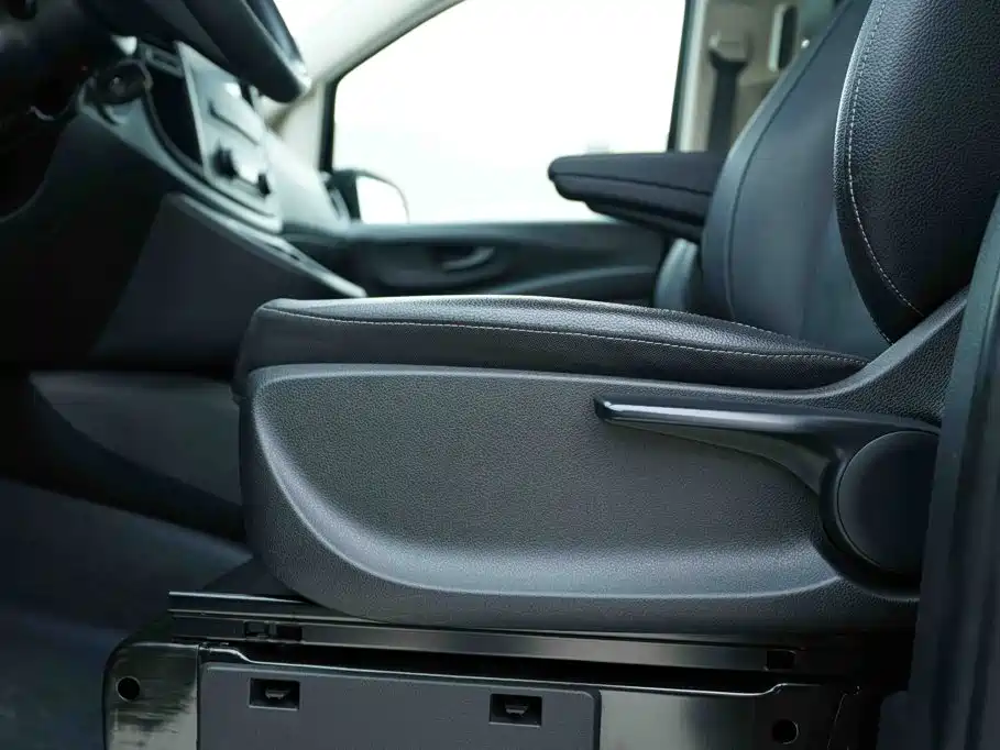 Mercedes-Benz Vito 2022 — фото 11