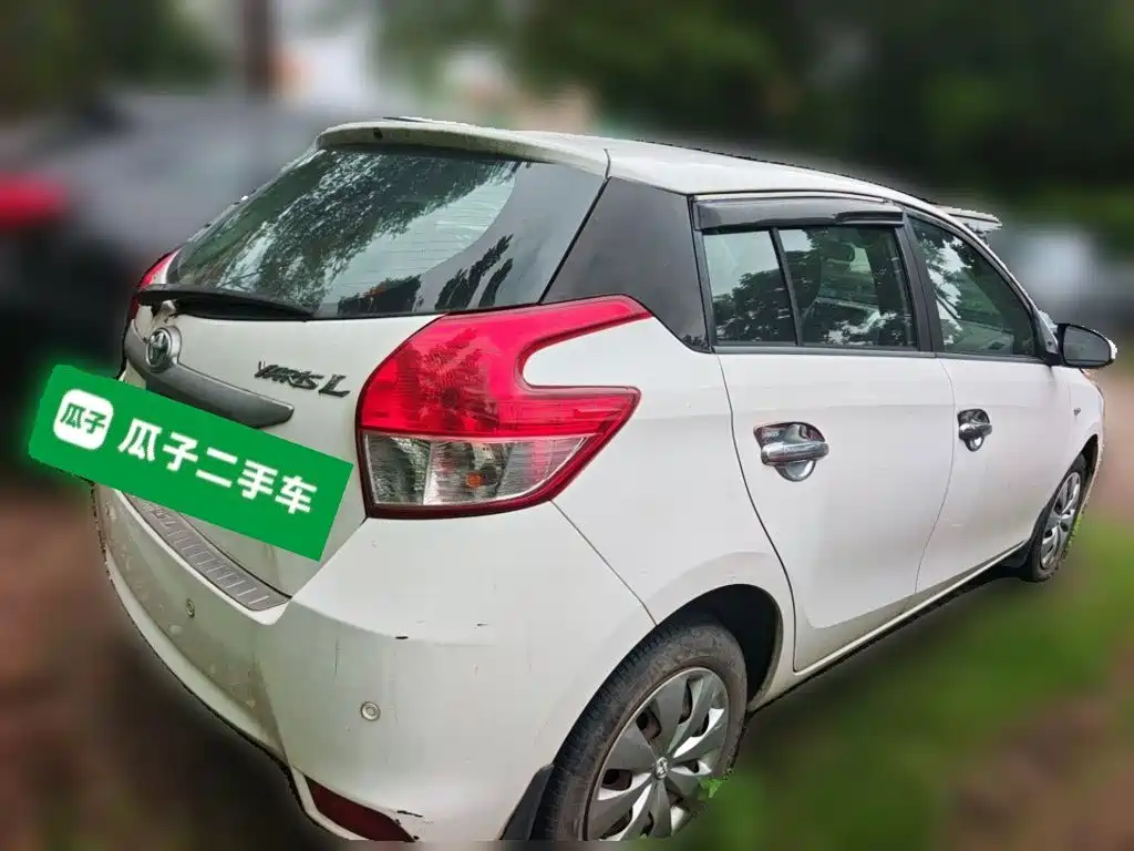 Toyota Yaris L 2015