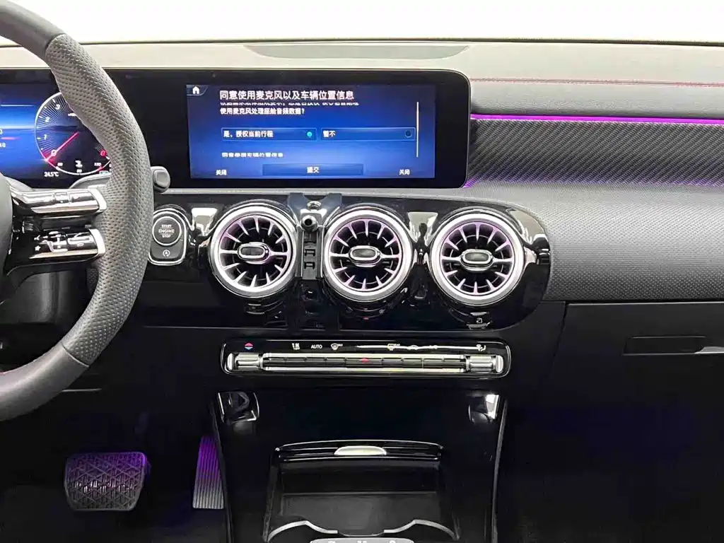 Mercedes-Benz A-Class 2024 — фото 17