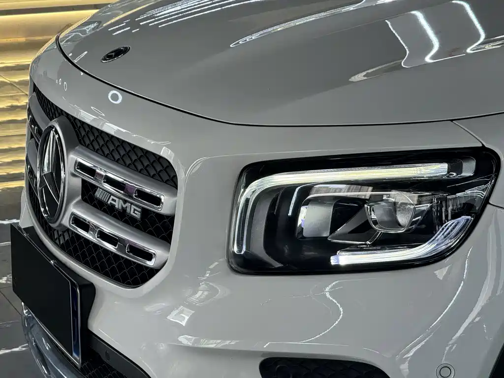 Mercedes-Benz GLB 2021
