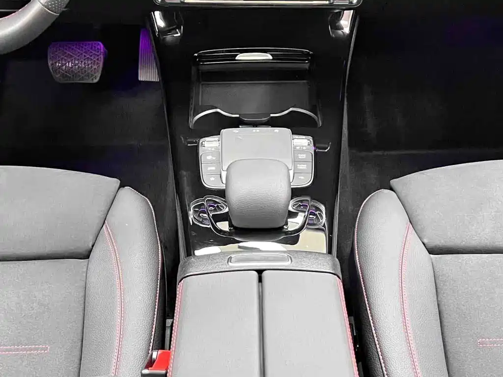 Mercedes-Benz A-Class 2024 — фото 18