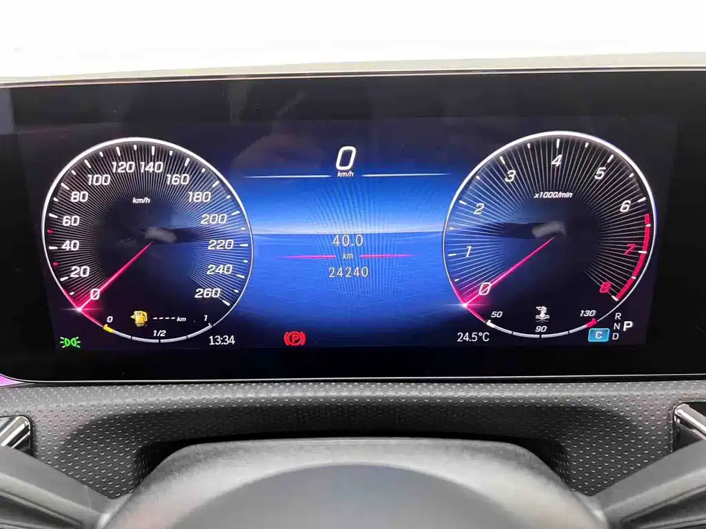 Mercedes-Benz A-Class 2024 — фото 23