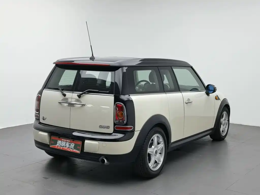 MINI Clubman 2010