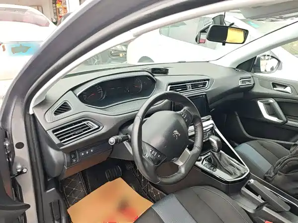 Peugeot 308 2018