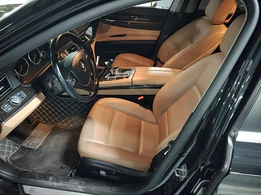 BMW 7 Series 2014 — фото 15
