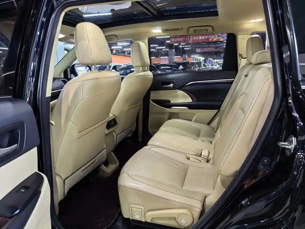 Toyota Highlander 2015 — фото 4
