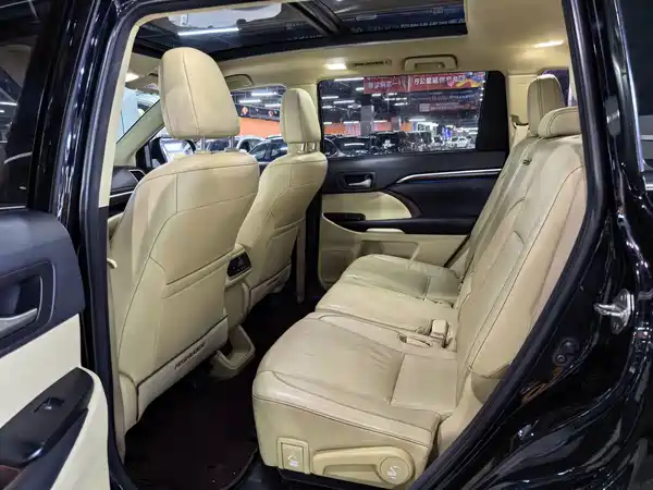 Toyota Highlander 2015