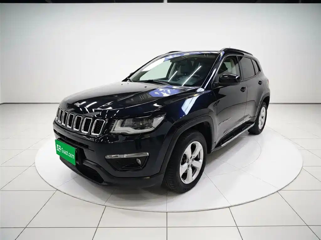 Jeep Compass 2018 — фото 2