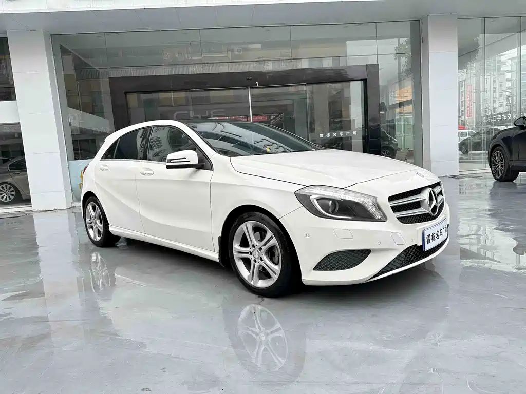 Mercedes-Benz A-Class 2014 — фото 2