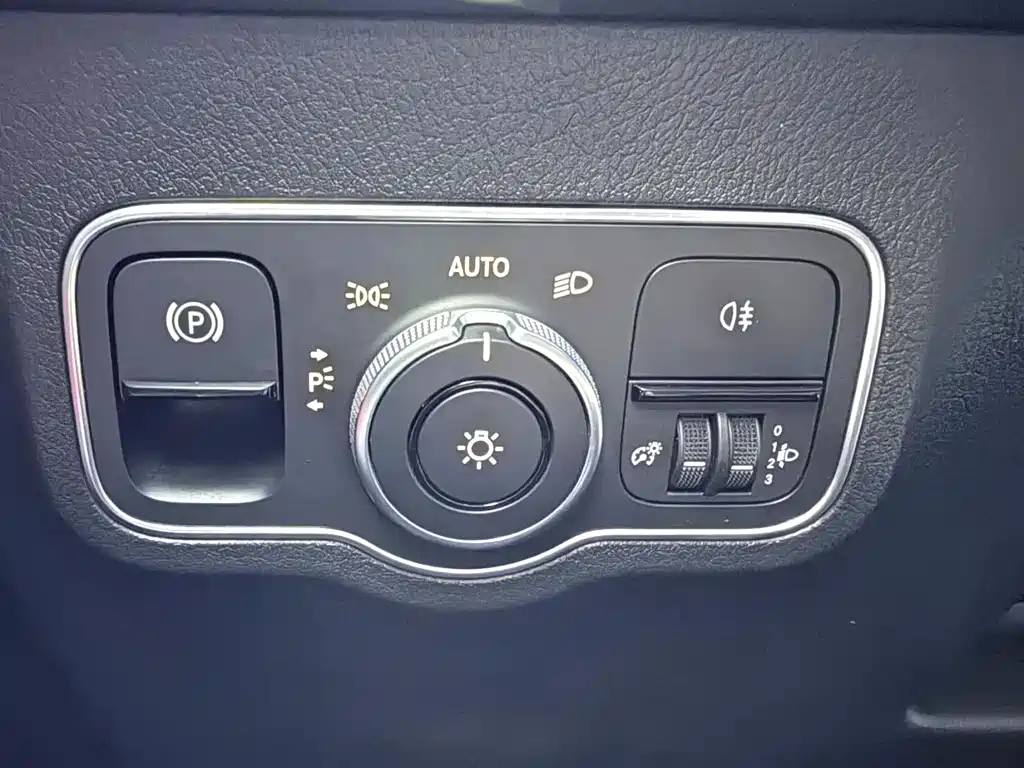 Mercedes-Benz GLB 2021 — фото 14