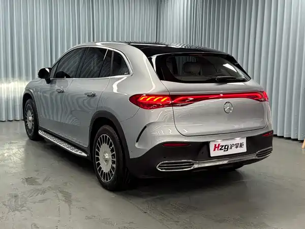 Mercedes-Benz EQE SUV 2023