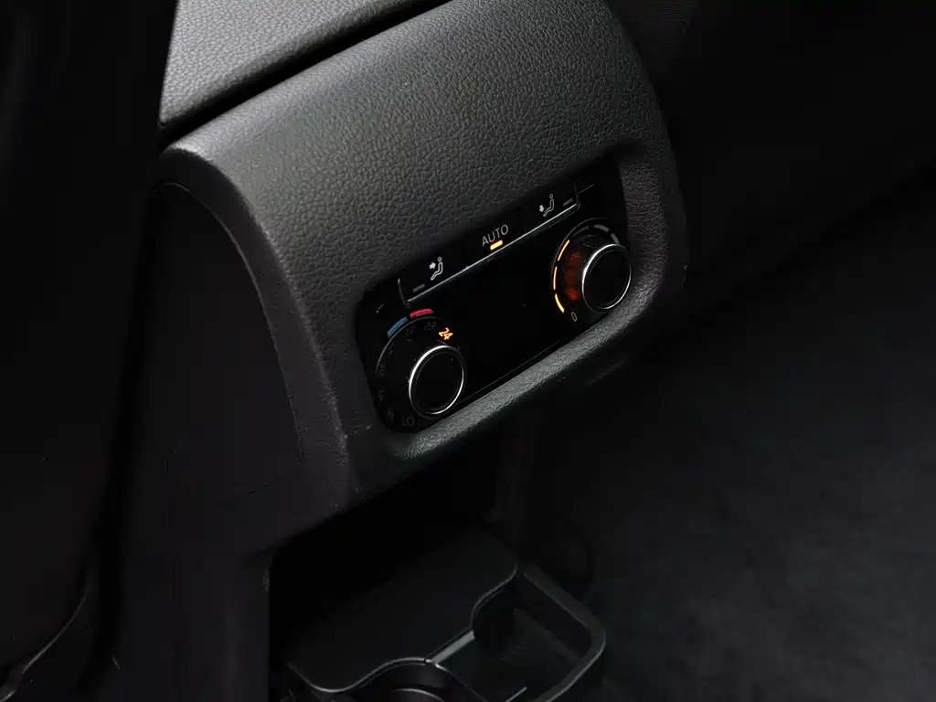 Volkswagen Sharan 2018 — фото 23