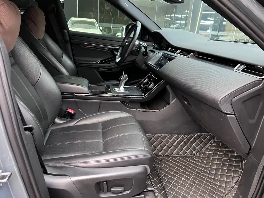Land Rover Evoque 2021 — фото 11