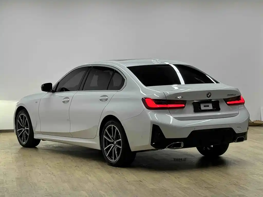 BMW 3 Series 2025
