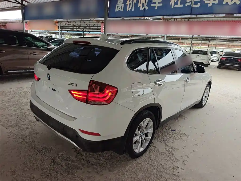 BMW X1 2015 — фото 7