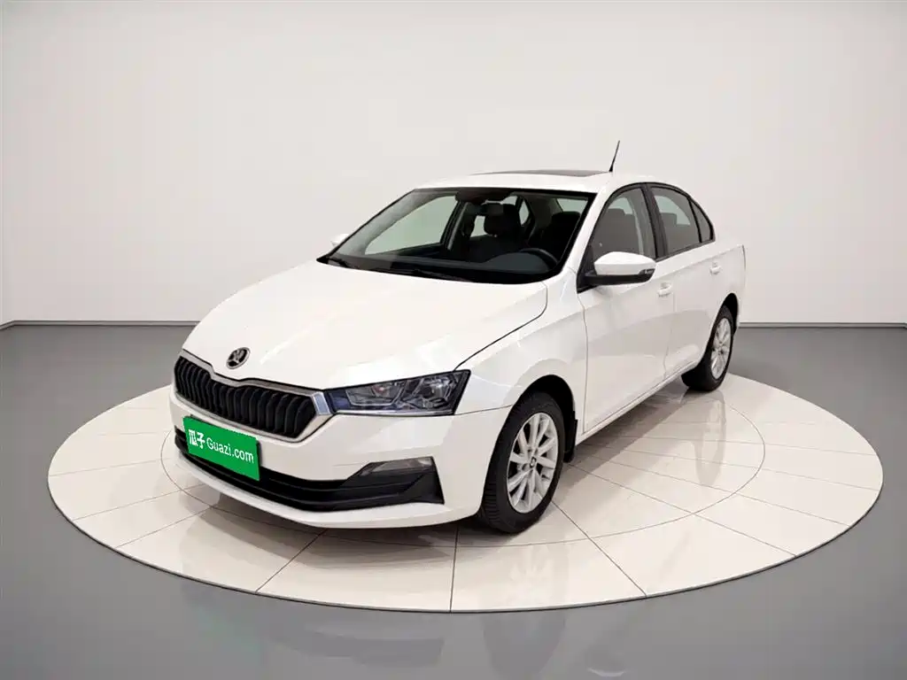 Skoda Rapid 2021 — фото 2