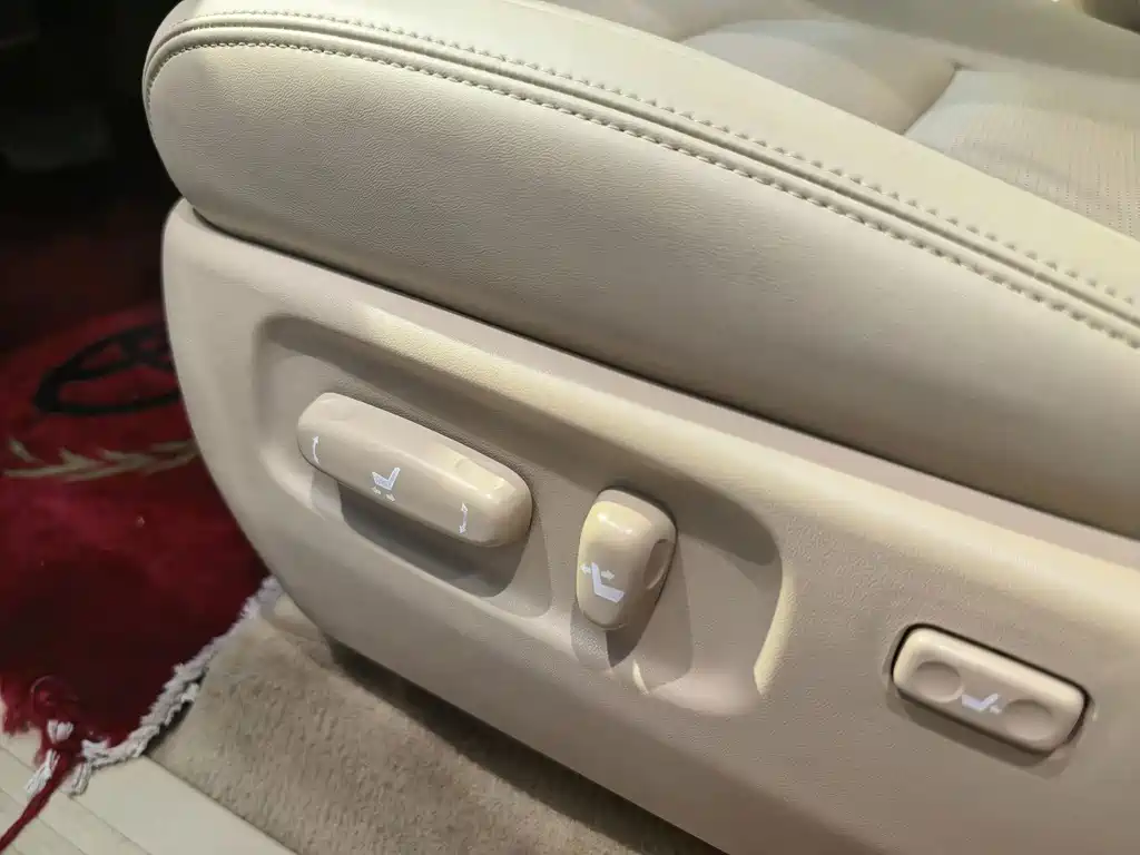 Toyota Land Cruiser 2014 — фото 17