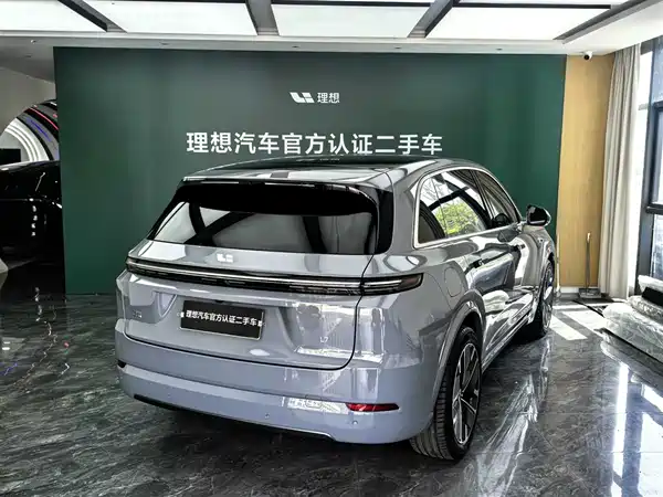 Li Auto L7 2025