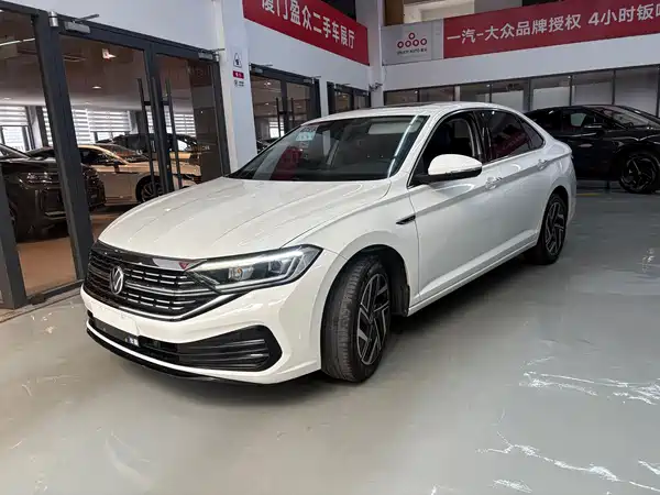 Volkswagen Sagitar 2022