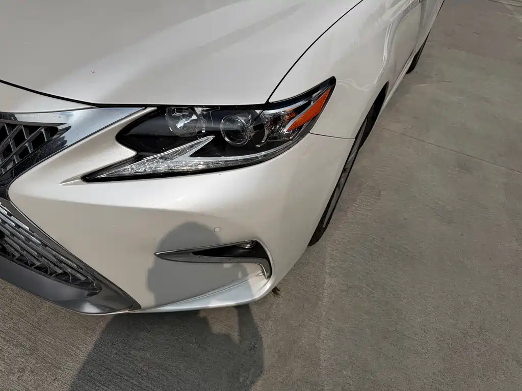 Lexus ES 2015