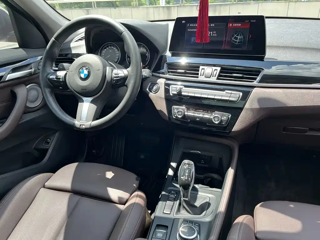 BMW X1 2022 — фото 8