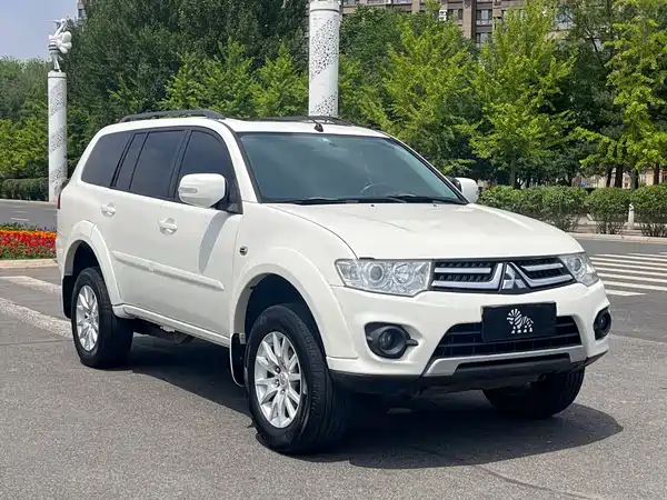 Mitsubishi Pajero Jinchang 2013