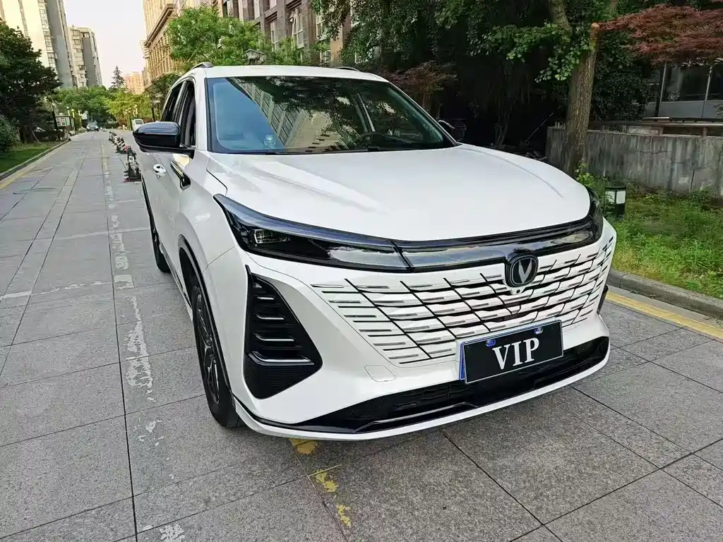 Changan CS75 PLUS 2025 — фото 2