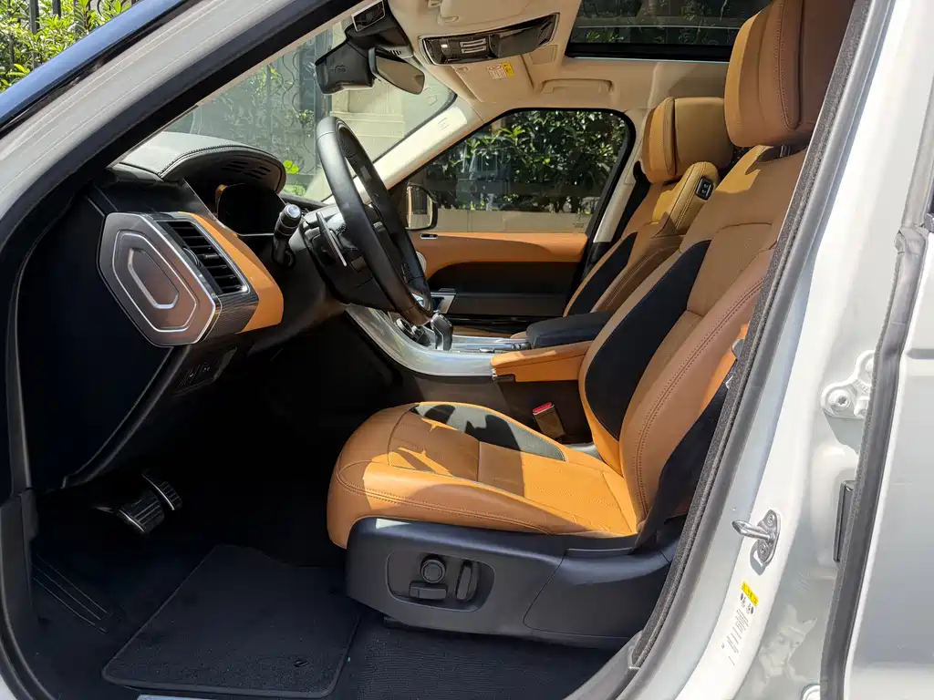 Land Rover Sport 2020