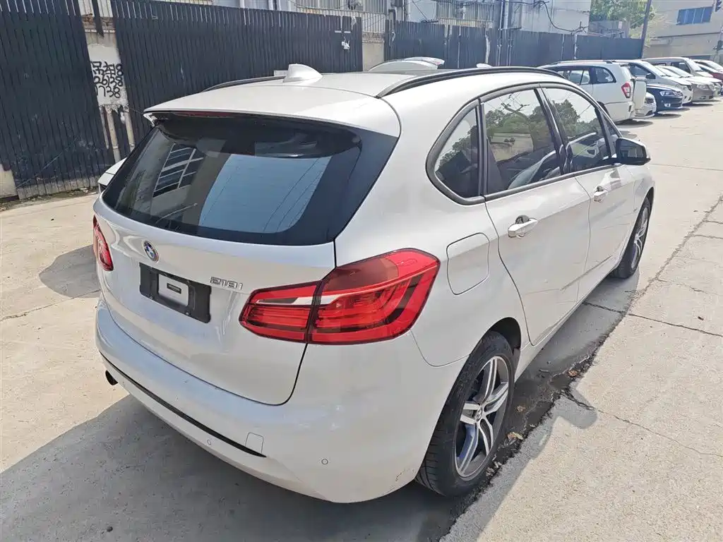 BMW 2 Series Active Tourer 2018 — фото 5
