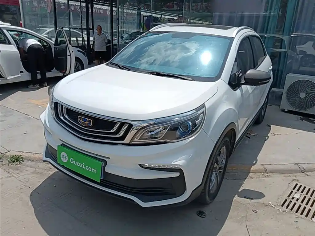 Geely Vision X3 2020 — фото 1
