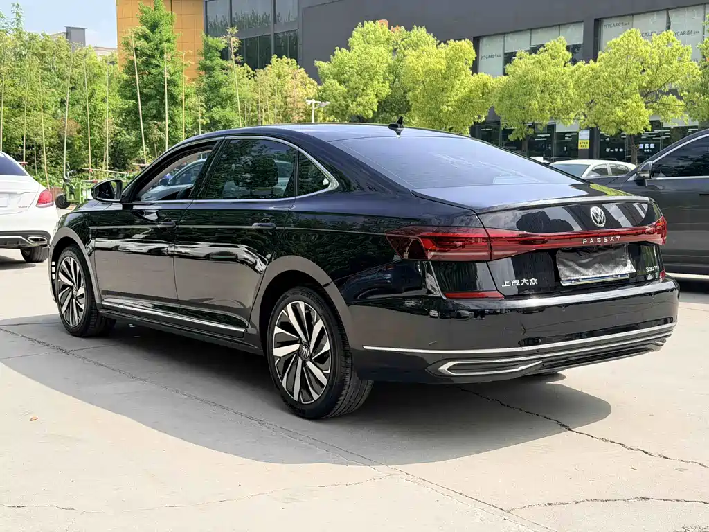 Volkswagen Passat 2024
