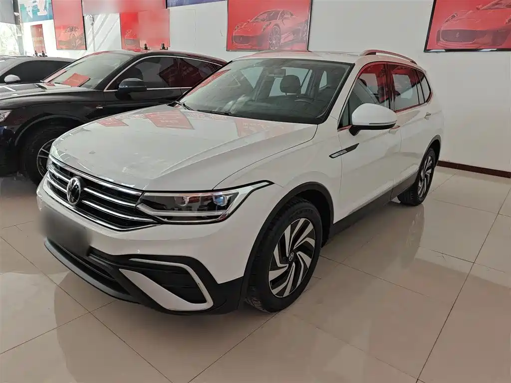 Volkswagen Tiguan L 2021 — фото 1