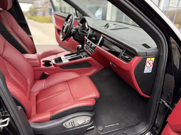 Porsche Macan 2023